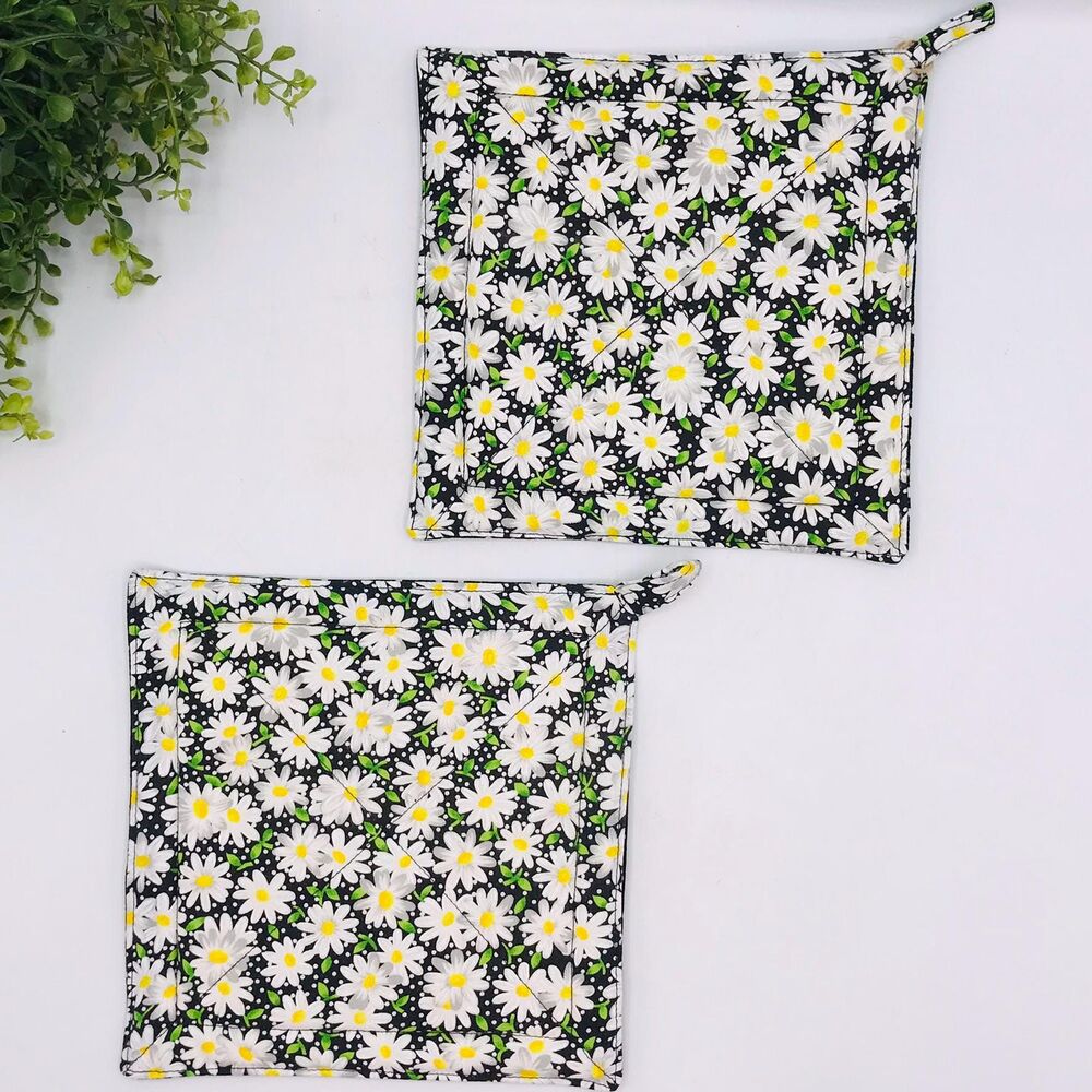 2 Square Potholders,  Black and White Daisies, Cottage Core Kitchen 7x7 Inches